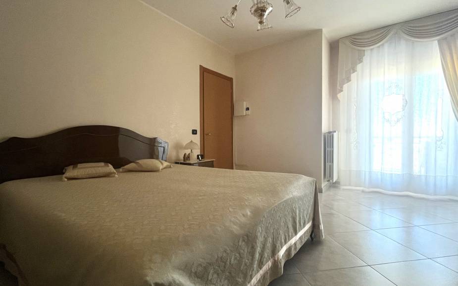 HOUSE ALTAMURA