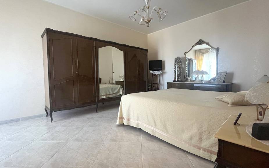 HOUSE ALTAMURA