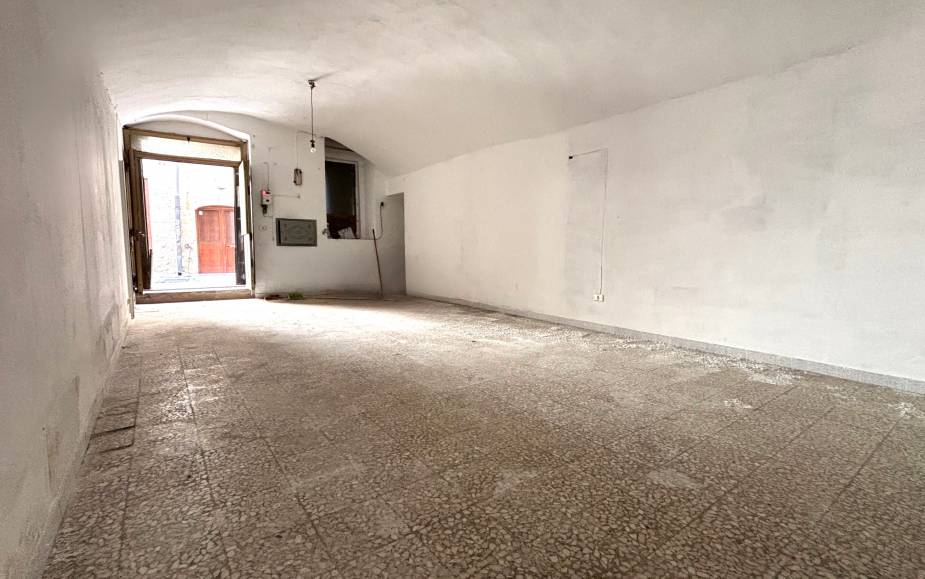 STORAGE ROOM