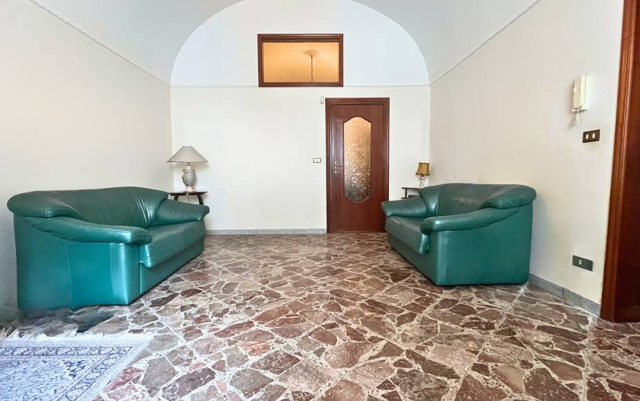 HOUSE ALTAMURA