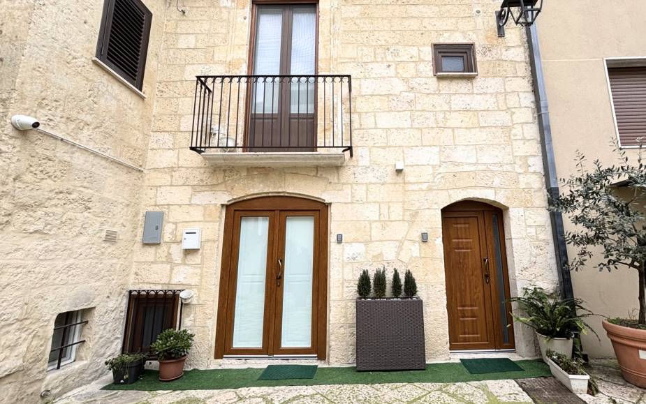 HOUSE ALTAMURA 