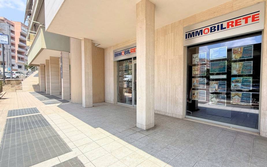 LOCALE COMMERCIALE MATERA - CENTRO DIREZIONALE