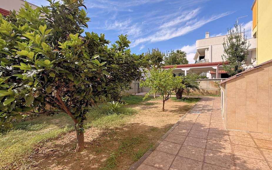 CASA GINOSA - VIALE PITAGORA