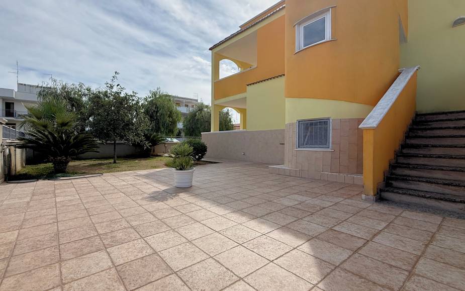CASA GINOSA - VIALE PITAGORA
