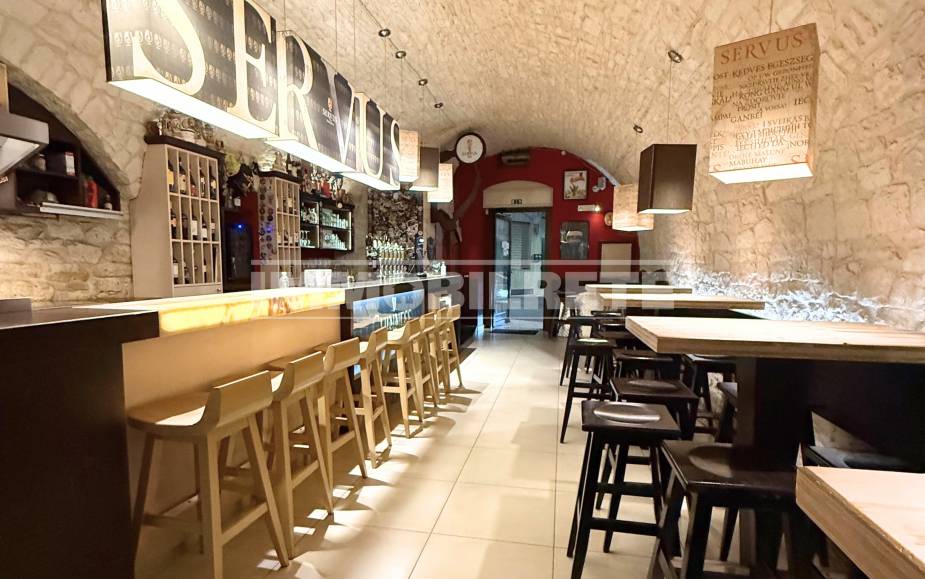 ATTIVITÀ COMMERCIALE SANTERAMO IN COLLE