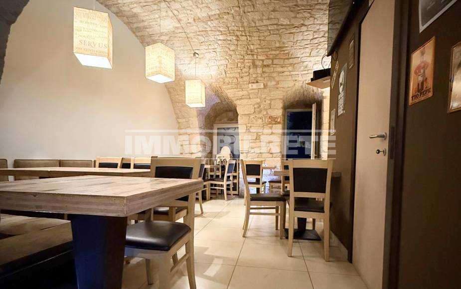 ATTIVITÀ COMMERCIALE SANTERAMO IN COLLE