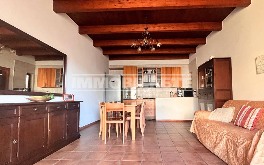 ALTAMURA HOUSE