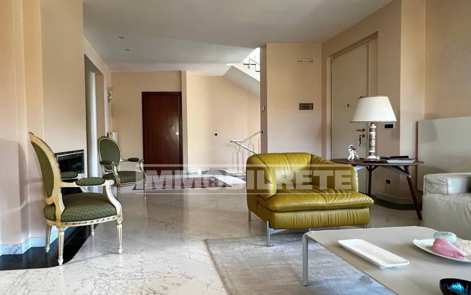 VILLA ALTAMURA